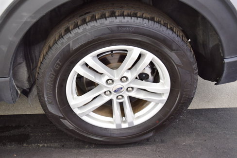 Used 2024 Ford Explorer XLT w/ Equipment Group 202A image 36