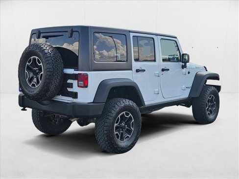 Used 2015 Jeep Wrangler Unlimited Rubicon w/ Connectivity Group image 5
