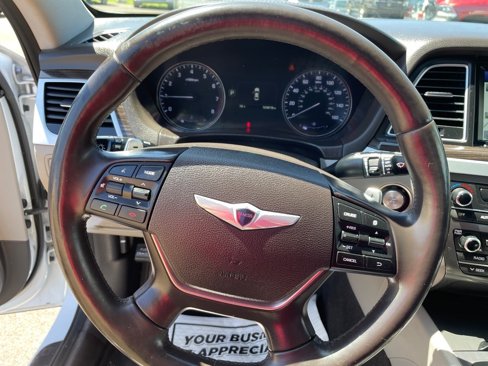 Used 2015 Hyundai Genesis 3.8 image 15