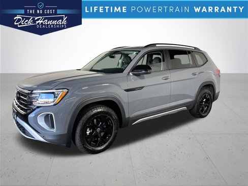 New 2025 Volkswagen Atlas Peak Edition SE image 1