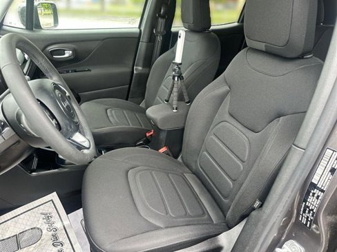 Used 2019 Jeep Renegade Latitude image 13