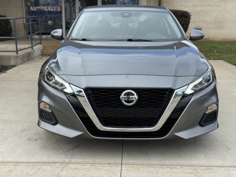 Used 2021 Nissan Altima 2.5 SV image 2
