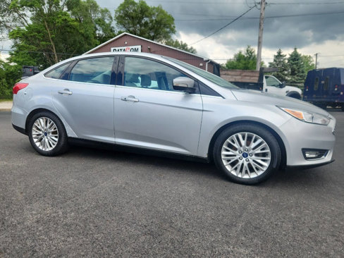 Used 2018 Ford Focus Titanium image 5
