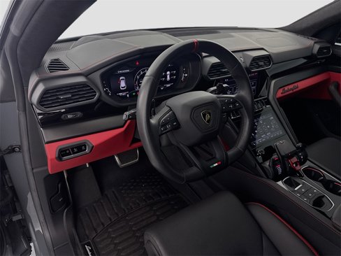 Used 2023 Lamborghini Urus S image 9