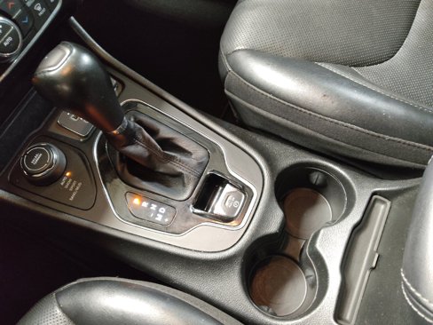 Used 2023 Jeep Cherokee Altitude Lux image 26