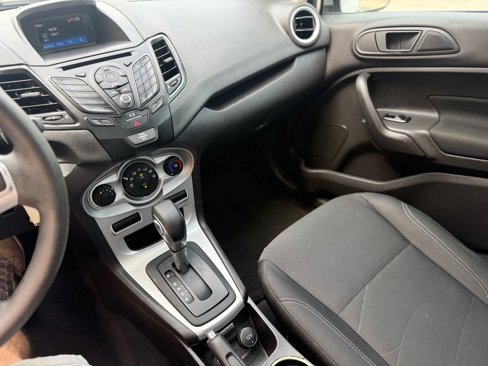 Used 2019 Ford Fiesta SE image 14