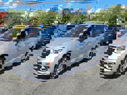 New 2026 Chrysler Pacifica Select image 3
