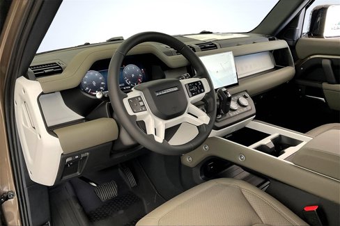 New 2025 Land Rover Defender 90 X-Dynamic SE image 6