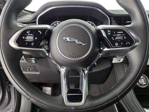 Certified 2024 Jaguar F-PACE R-Dynamic S image 21