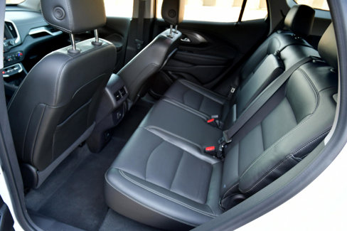 Used 2024 GMC Terrain SLT image 29