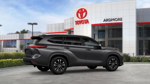 New 2025 Toyota Highlander XLE image 30