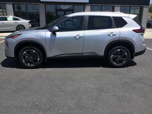 New 2025 Nissan Rogue SV w/ SV Premium Package image 3