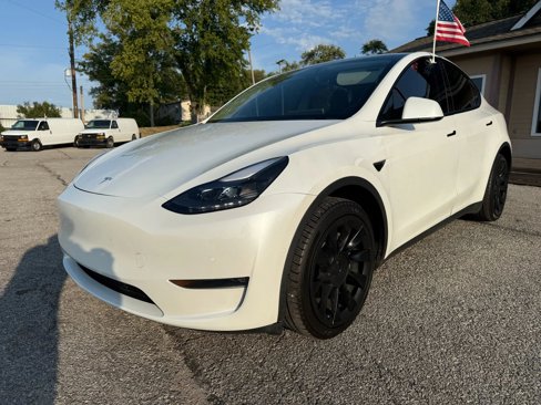 Used 2020 Tesla Model Y Long Range image 9