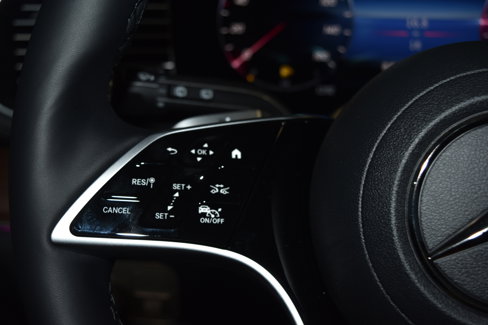 New 2026 Mercedes-Benz GLS 450 4MATIC image 8