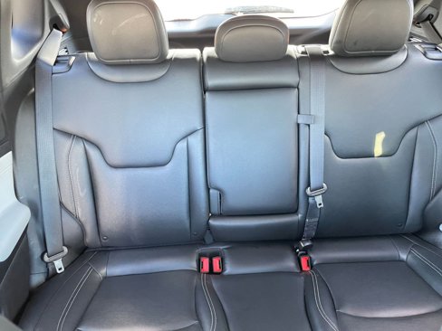 Used 2025 Jeep Compass Limited image 38