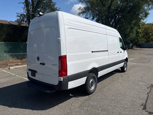 Used 2025 Mercedes-Benz Sprinter 2500 image 7