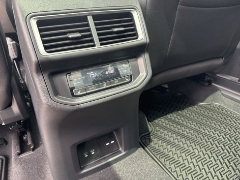 New 2025 Volkswagen Atlas SEL image 24