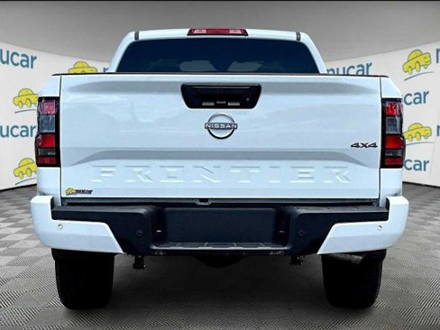 Certified 2025 Nissan Frontier SV image 5