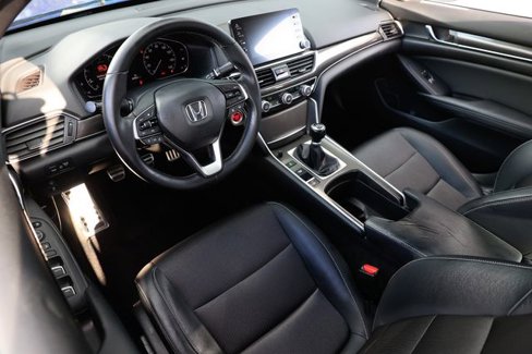 Used 2018 Honda Accord Sport image 4