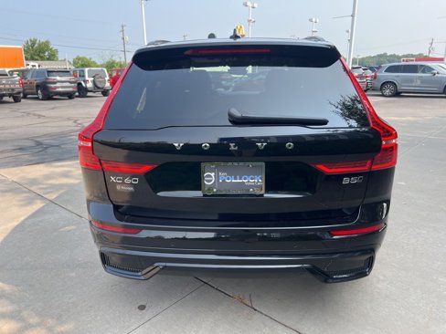 Certified 2025 Volvo XC60 B5 Ultra w/ Climate Package image 4