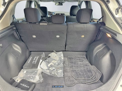 Used 2023 Nissan Leaf S image 19