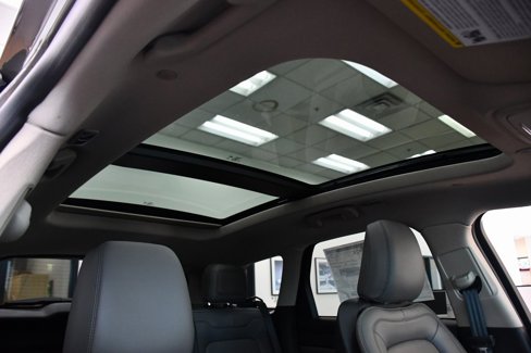 New 2025 Lincoln Corsair Reserve w/ Jet Appearance Package image 14