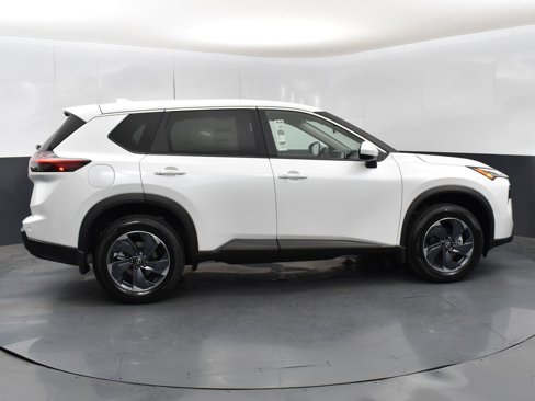 New 2026 Nissan Rogue SV image 8