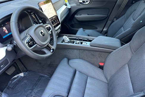 New 2026 Volvo XC60 B5 Ultra image 8