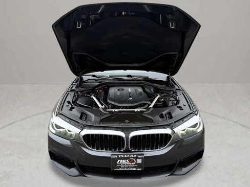 Used 2018 BMW 540i xDrive w/ M Sport Package image 29