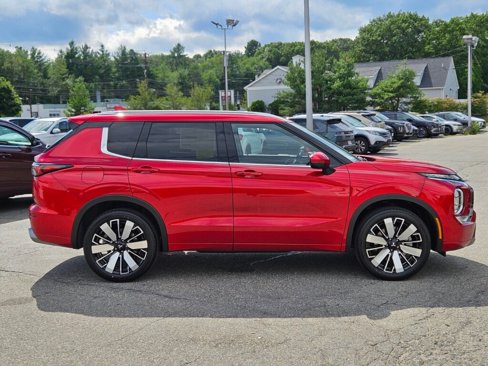New 2025 Mitsubishi Outlander SEL image 5