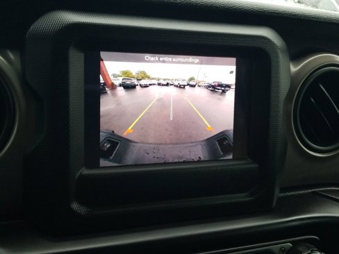 Used 2021 Jeep Gladiator Sport image 9