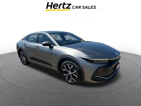 Used 2025 Toyota Crown XLE image 1