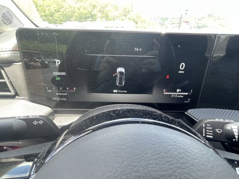 Used 2025 Nissan Kicks SR w/ Illumination Package image 16