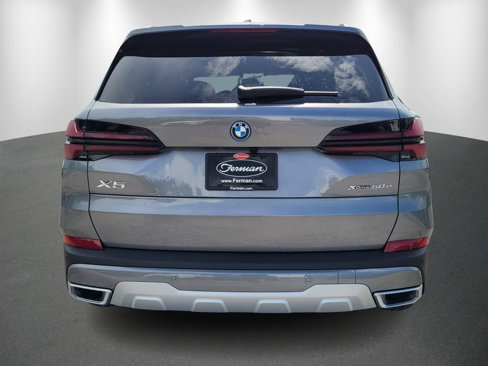 New 2026 BMW X5 xDrive50e image 6