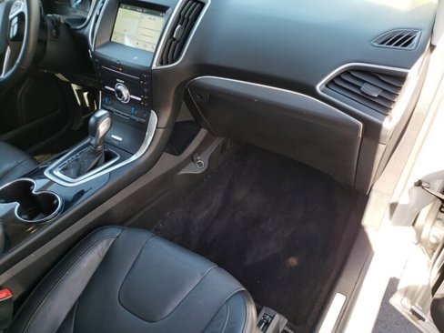 Used 2017 Ford Edge Titanium w/ Equipment Group 301A image 9