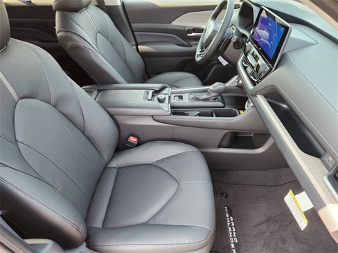 New 2025 Toyota Grand Highlander AWD image 10