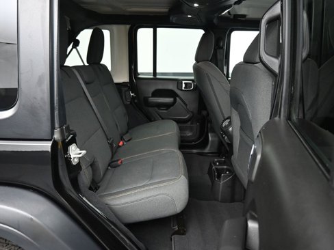 Used 2024 Jeep Wrangler Sport S image 37