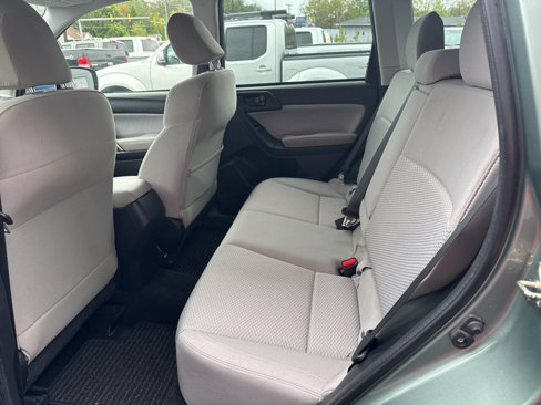 Used 2018 Subaru Forester 2.5i Premium w/ All-Weather Package image 17