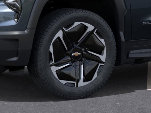 New 2026 Chevrolet Silverado EV LT image 9
