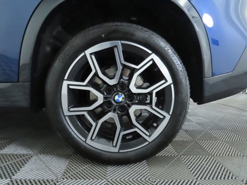 Used 2025 BMW X1 xDrive28i w/ Technology Package image 33