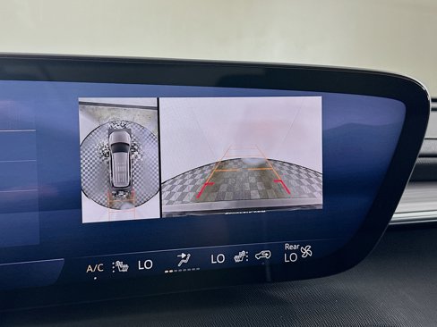 Used 2025 Buick Enclave Preferred image 23