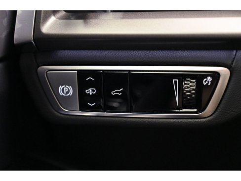 New 2026 Cadillac Vistiq Platinum image 35