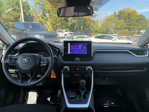 Used 2024 Toyota RAV4 LE image 18