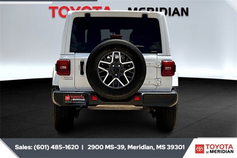 Used 2024 Jeep Wrangler Sahara image 4