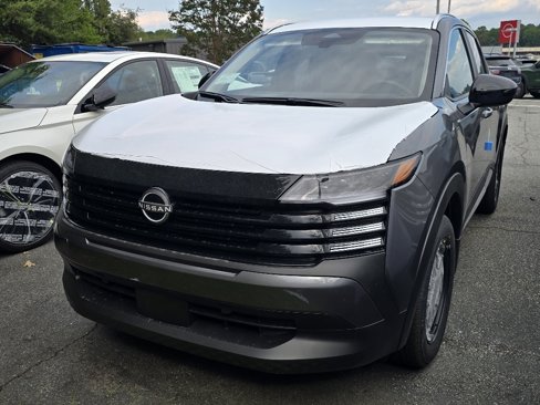 New 2026 Nissan Kicks SV image 2
