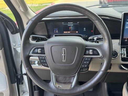 Used 2023 Lincoln Navigator L Reserve image 22