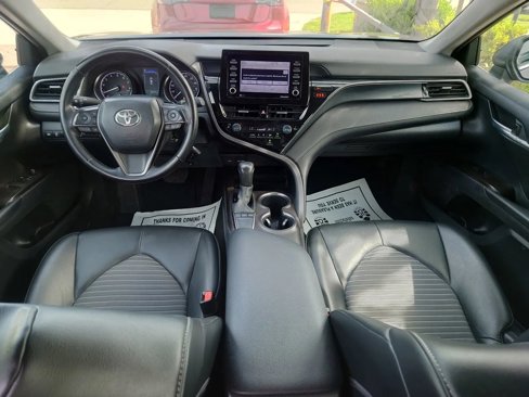 Used 2024 Toyota Camry SE image 14