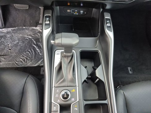 New 2025 Kia Sorento S image 9