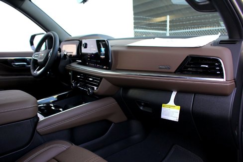New 2026 Chevrolet Tahoe High Country w/ Sun And Tow Package image 13