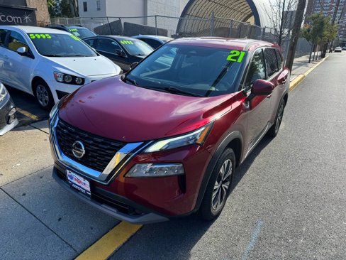 Used 2021 Nissan Rogue SV image 3